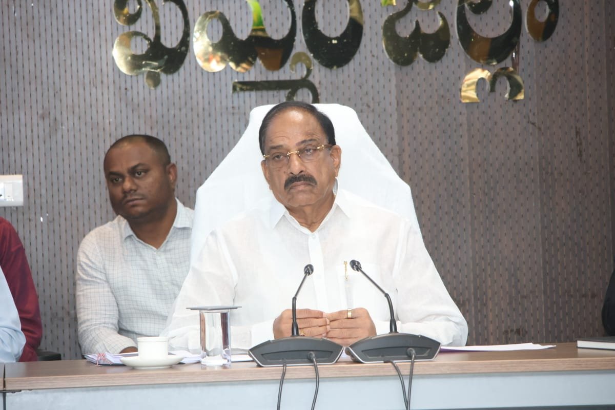 వచ్చే ఏడాది జూలై వరకు త్రాగునీటి సరఫరాకు ఇబ్బందులు లేకుండా ముందస్తు చర్యలు  నీటి సంరక్షణ పనులు విస్తృతంగా చేపట్టాలి